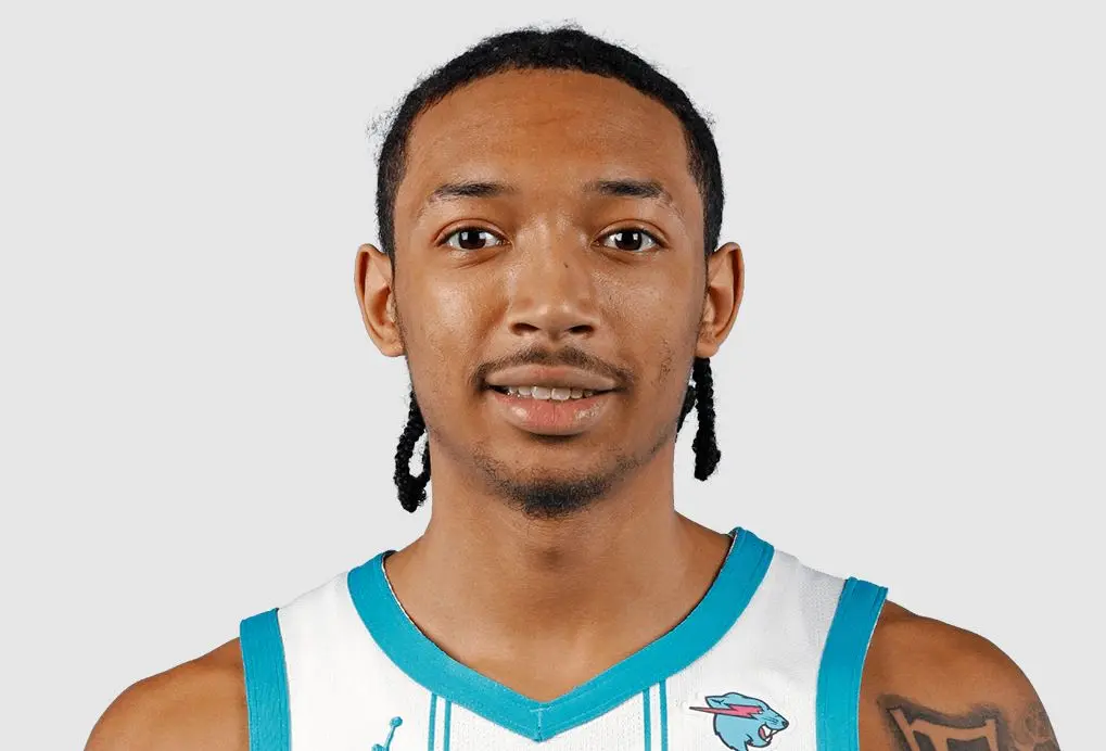 夏洛特黄蜂迎欧篮联关键赛;赛前完成体检;更衣室稳定;年轻球员得到机会的简单介绍 夏洛特黄蜂迎欧篮联关键赛;赛前完成体检;更衣室稳定;年轻球员得到机会的简单介绍