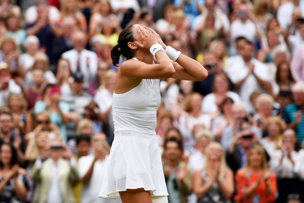 穆古鲁扎在巴黎圣日耳曼比赛中状态火爆莎拉波娃与90激战法国队分钟，波尔图集结日内部沟通看傻球迷 